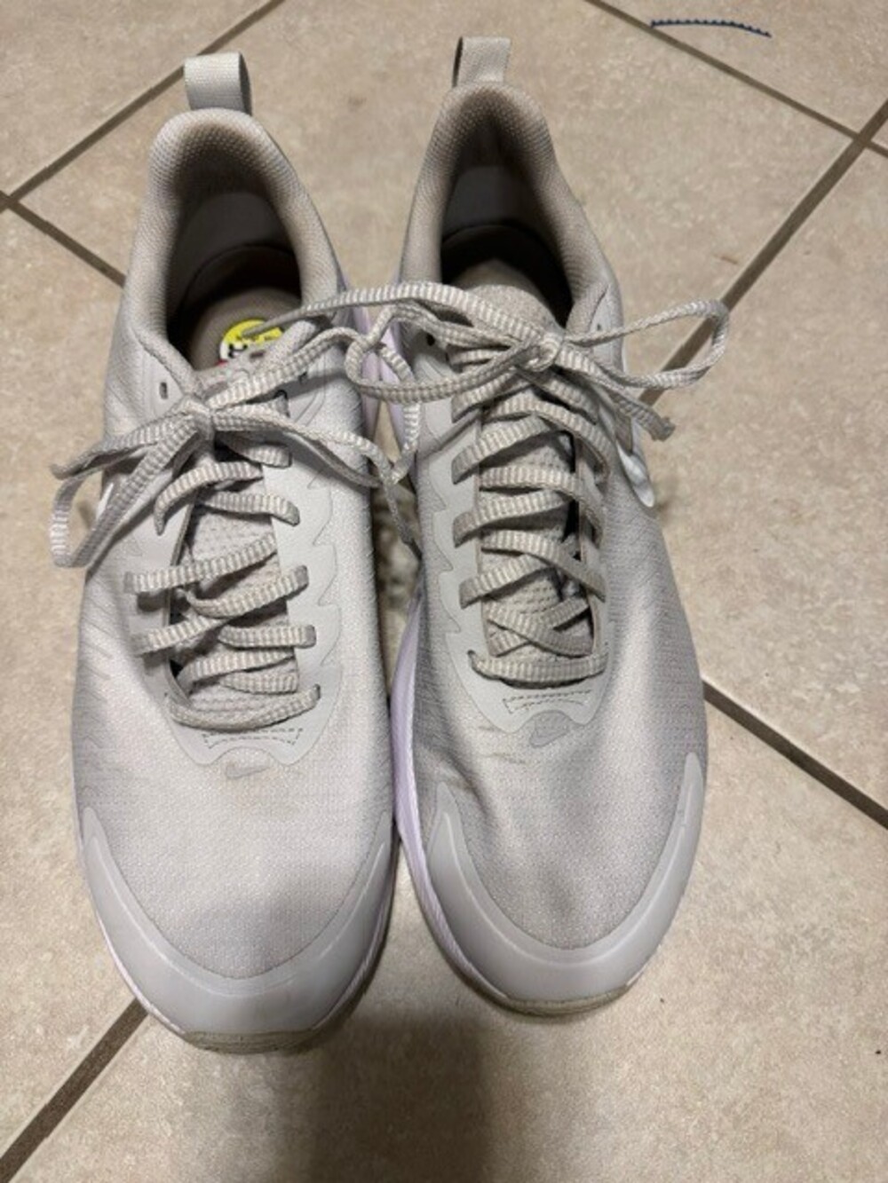 Nike Air Running Shoes Men's Size 11 Light Gray Mesh